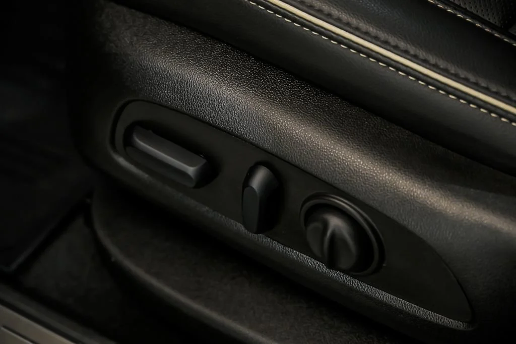 Used 2022 Ebony Twilight Metallic GMC Denali image 18