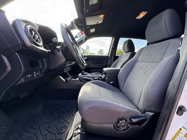 Used 2018 White Toyota TRD Off-Road image 28