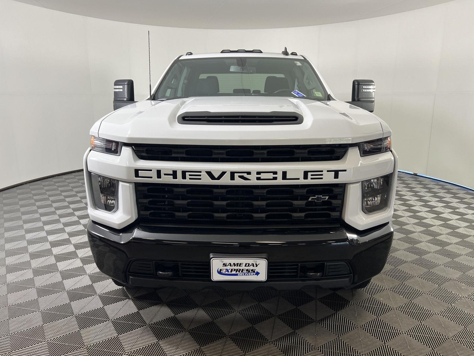 Used 2023 Summit White Chevrolet Custom image 24