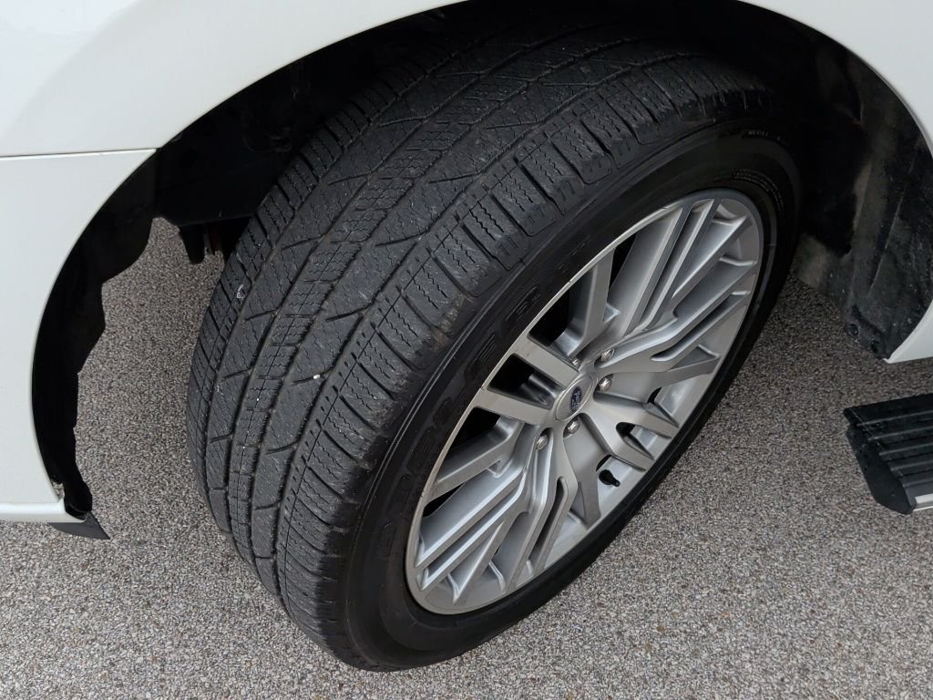 Used 2022 White Ford Platinum image 55