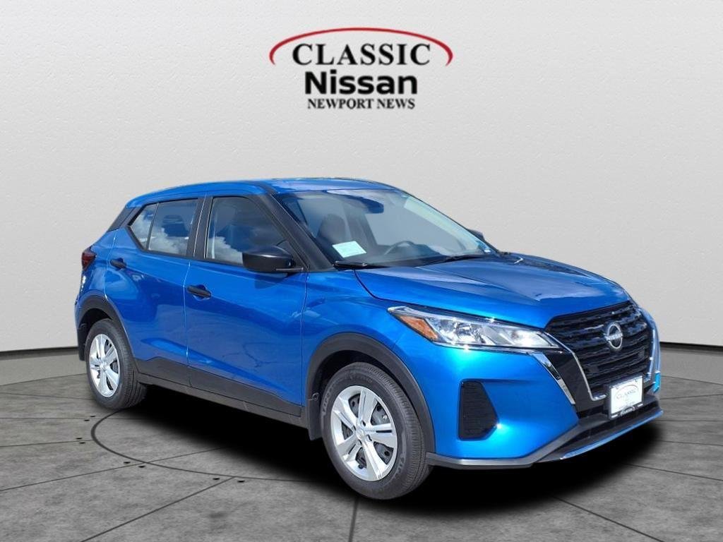 2025 Nissan KICKS PLAY Base