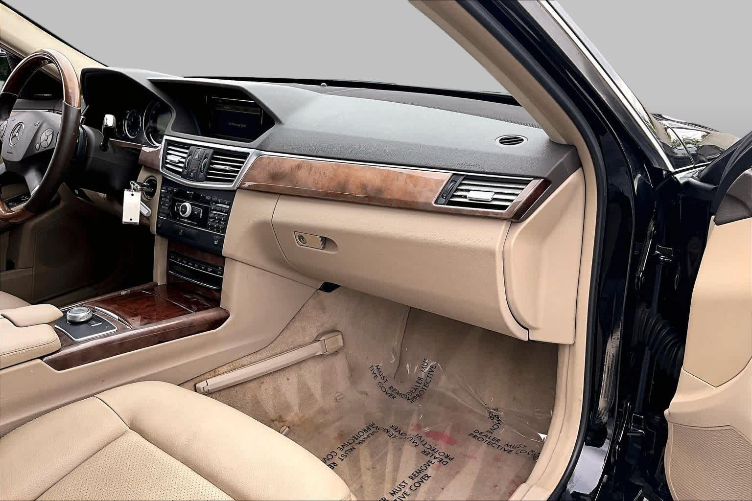 Used 2011 Obsidian Black Metallic Mercedes-Benz E 350 Luxury image 18