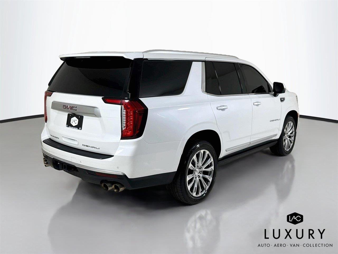 Used 2022 White Frost Tricoat GMC Denali | 22