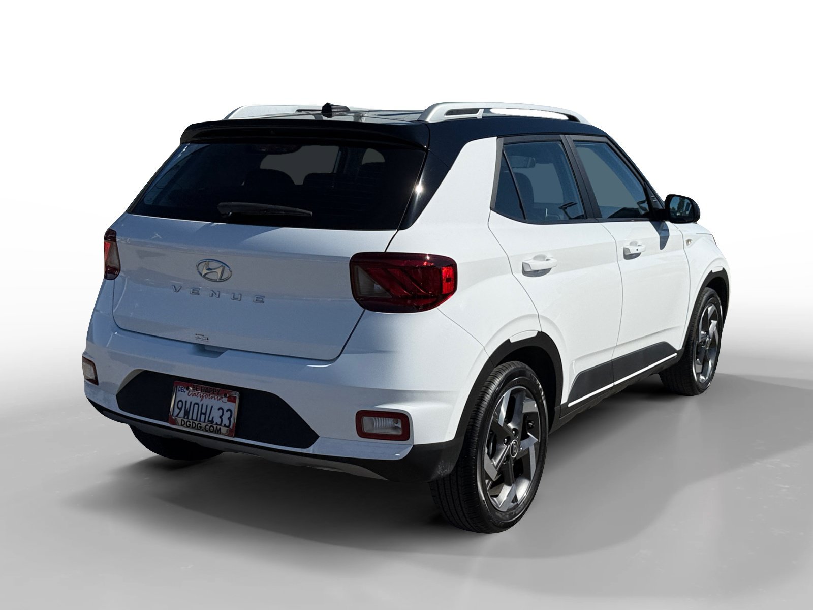 Certified Used 2026 Lunar White w/Black Roof Hyundai SEL image 5