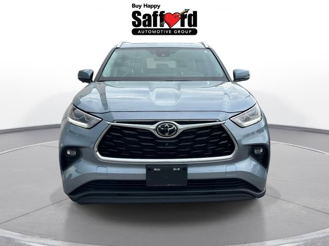 Used 2024  Toyota Limited image 6