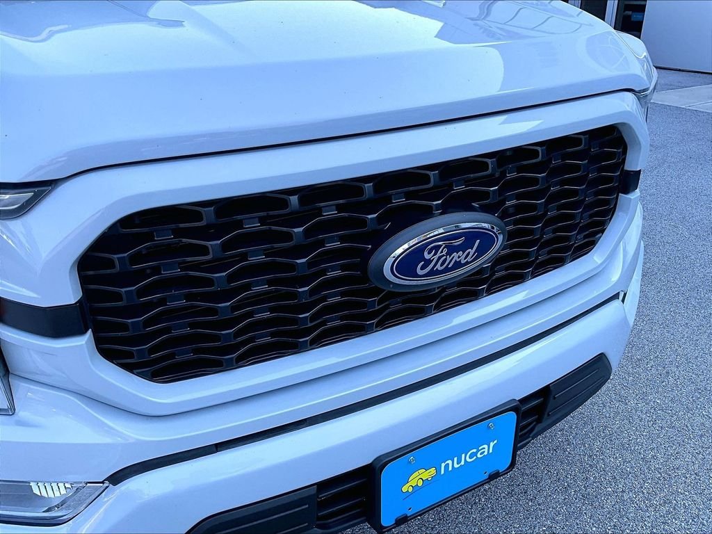 Used 2022 White Metallic Ford XL image 31