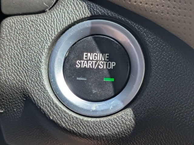 Used 2022 Pearl Chevrolet Premier image 33