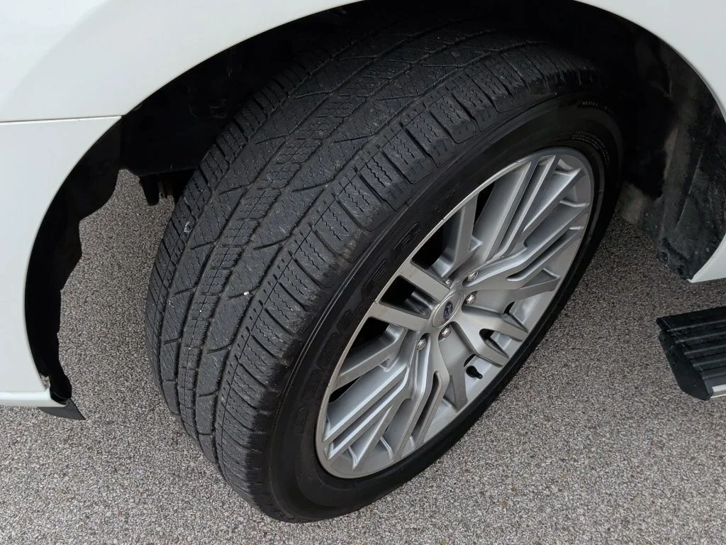 Used 2022 White Ford Platinum image 55