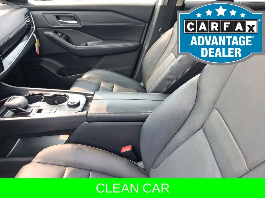 Used 2024 White Nissan SL image 27