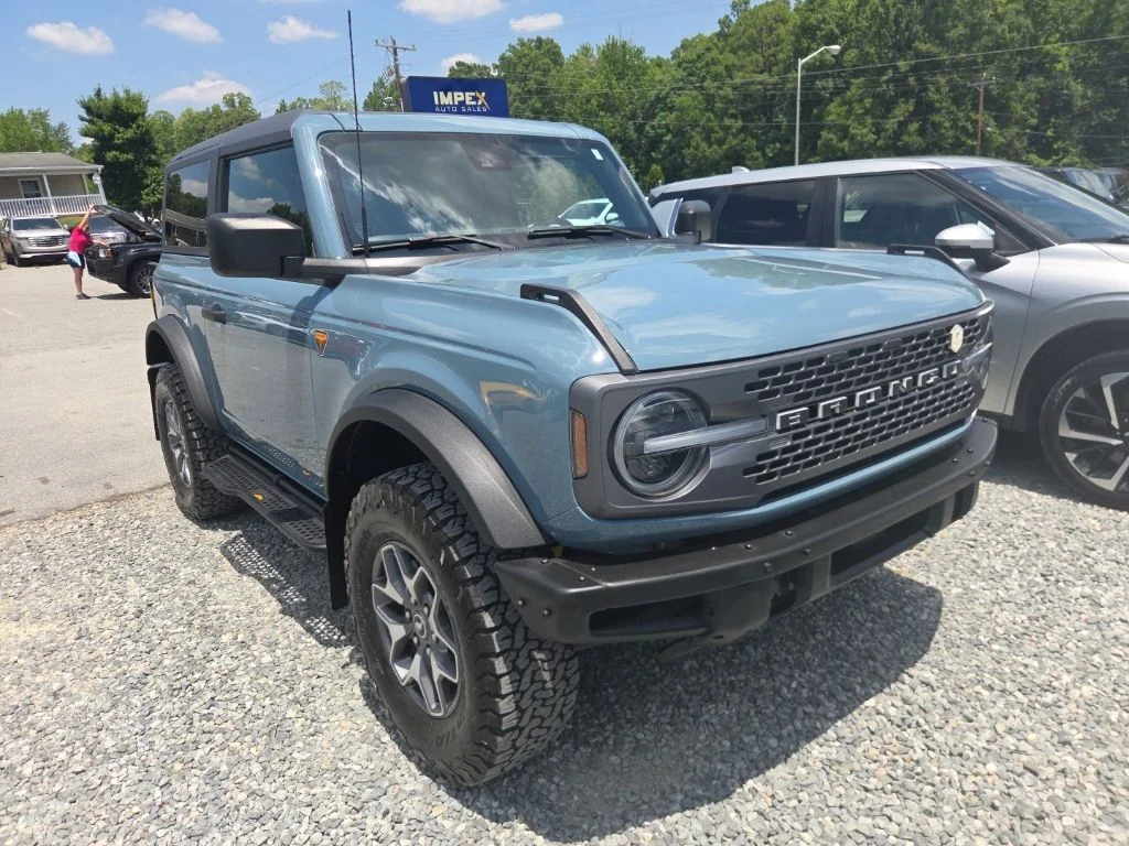 Used 2023 Blue Ford Badlands image 2