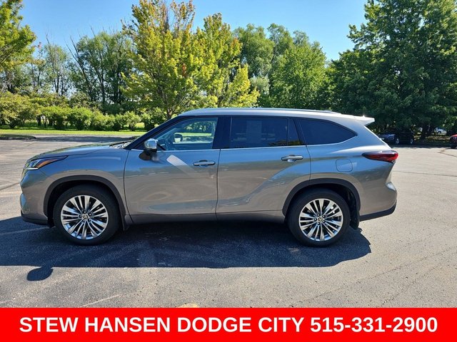 2025 Toyota Highlander LE