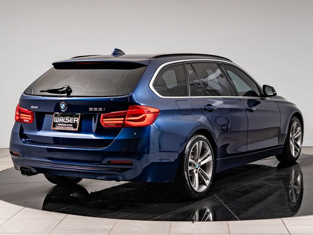 Used 2016 Mediterranean Blue Metallic BMW 328i xDrive image 10