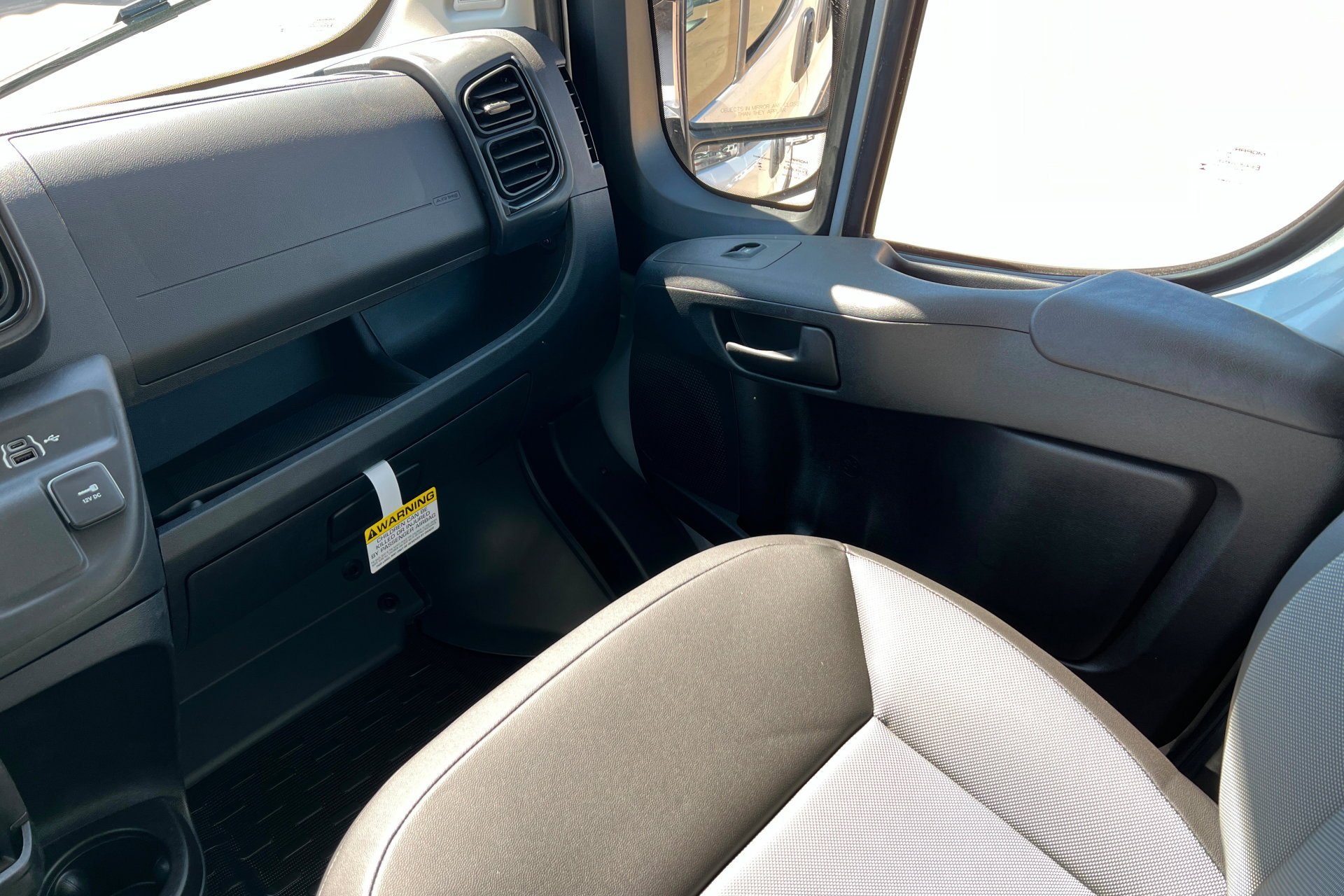 New 2026 Bright Silver Metallic Clear-Coat Exterior Paint RAM Tradesman image 11