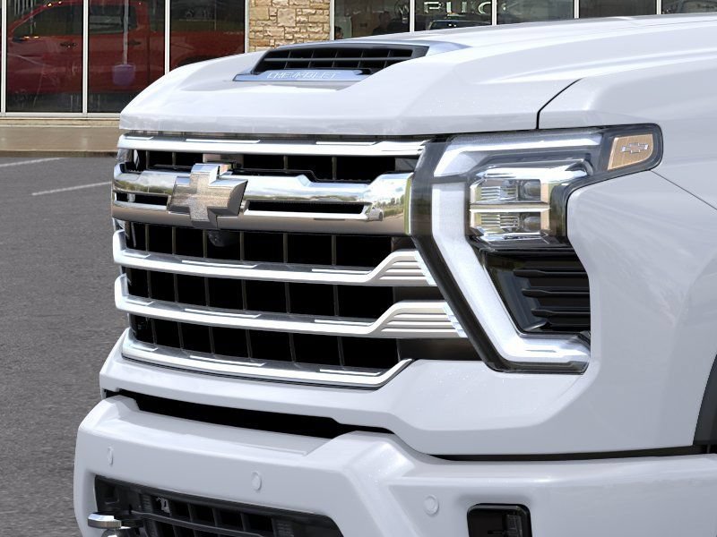 New 2026 Polar White Tricoat Chevrolet High Country image 13