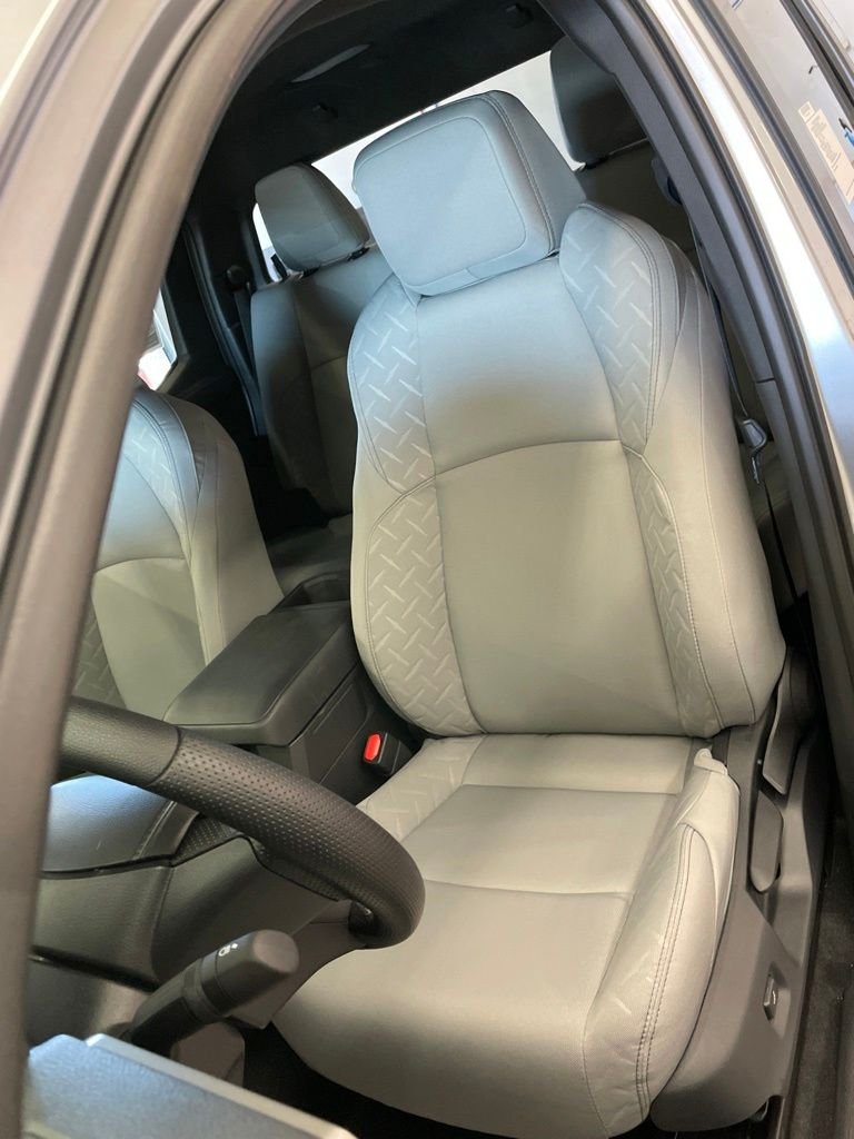 2026 Toyota Tacoma SR5 - Photo 13
