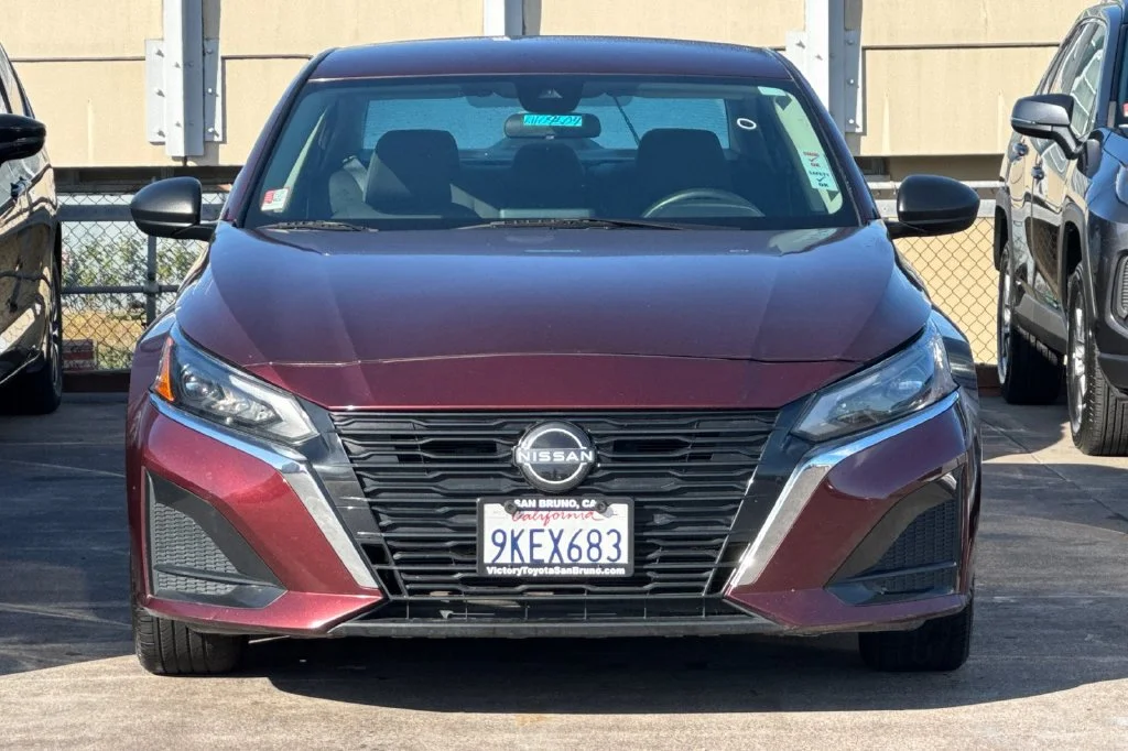Used 2024 Garnet Pearl Nissan 2.5 SV image 9