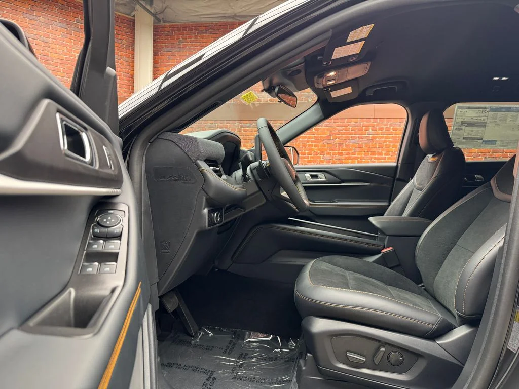New 2026 Agate Black Metallic Ford Tremor® image 21