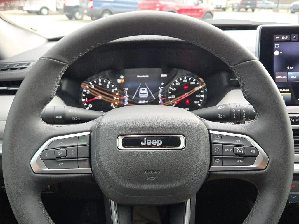 Used 2025 Bright White Clearcoat Jeep Limited image 29