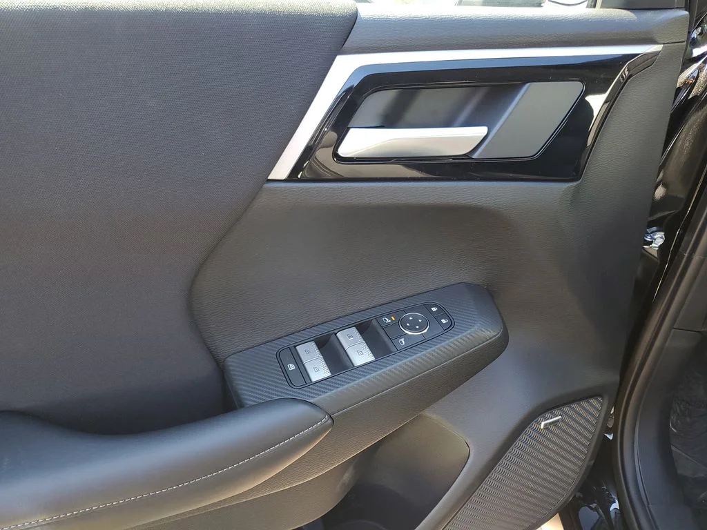 2026 Mitsubishi Outlander ES - Photo 18