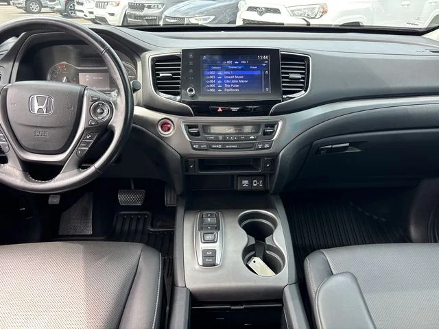 Used 2022 White Honda RTL image 10