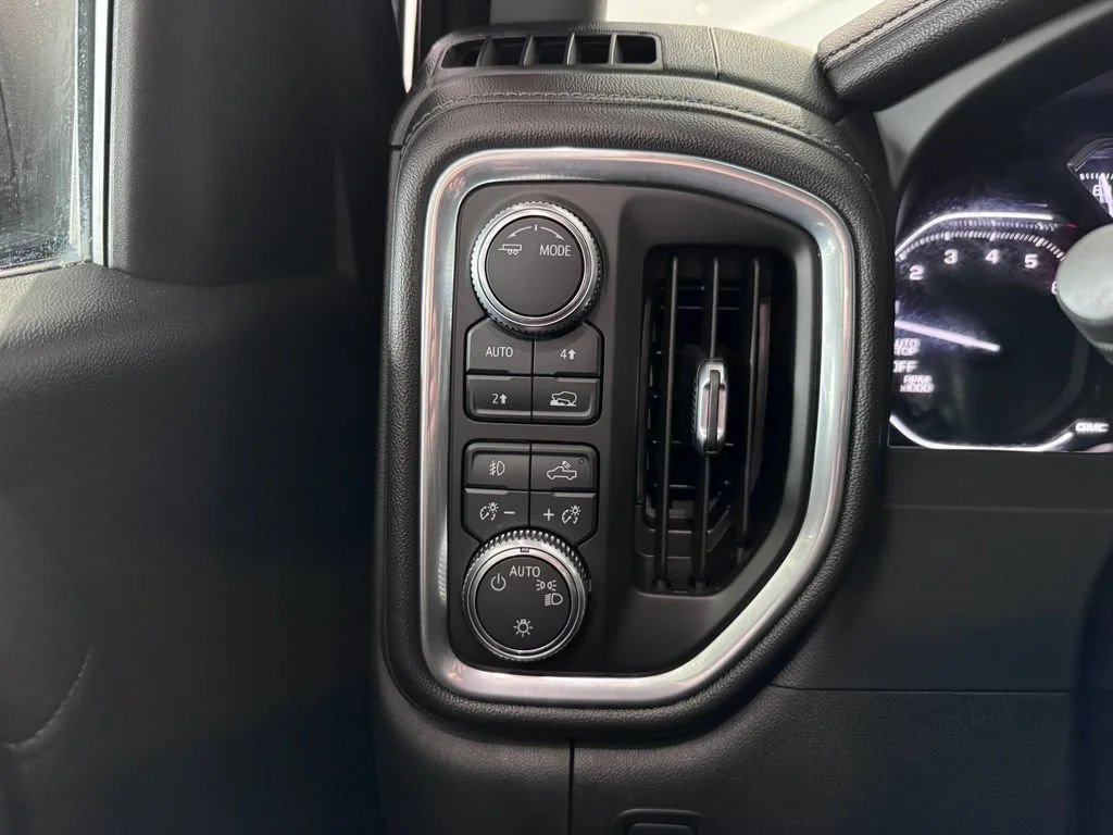 Used 2020 ONYX BLACK GMC Elevation image 24