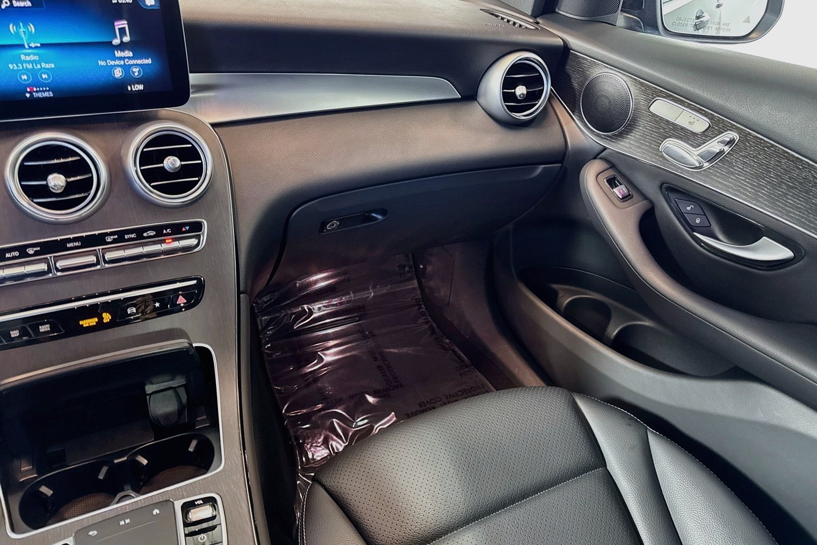 Certified Used 2022 Graphite Grey Metallic Mercedes-Benz GLC 300 image 21