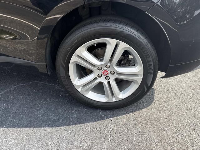 Used 2018 Black Jaguar 35t R-Sport image 11