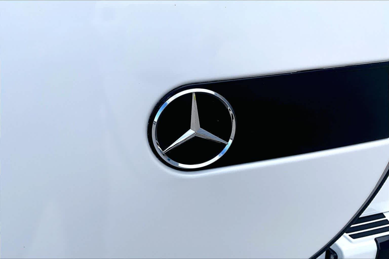 Used 2023 Polar White Mercedes-Benz G 550 image 10