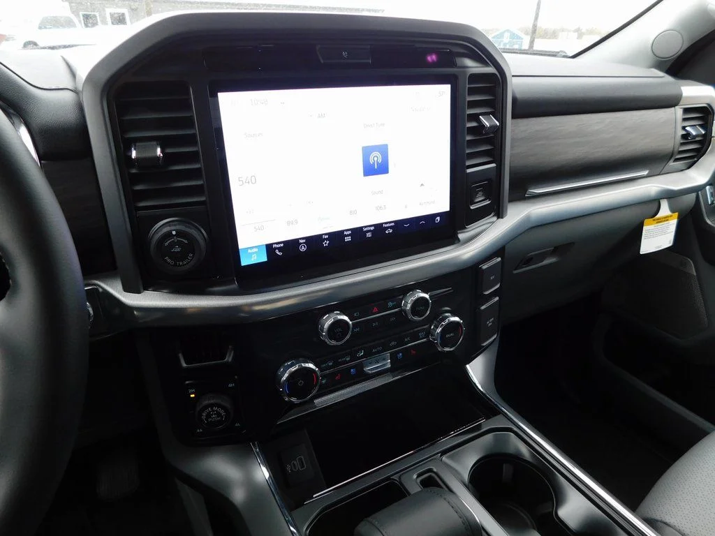 New 2026 Star White Metallic Tri-Coat Ford Lariat® image 36