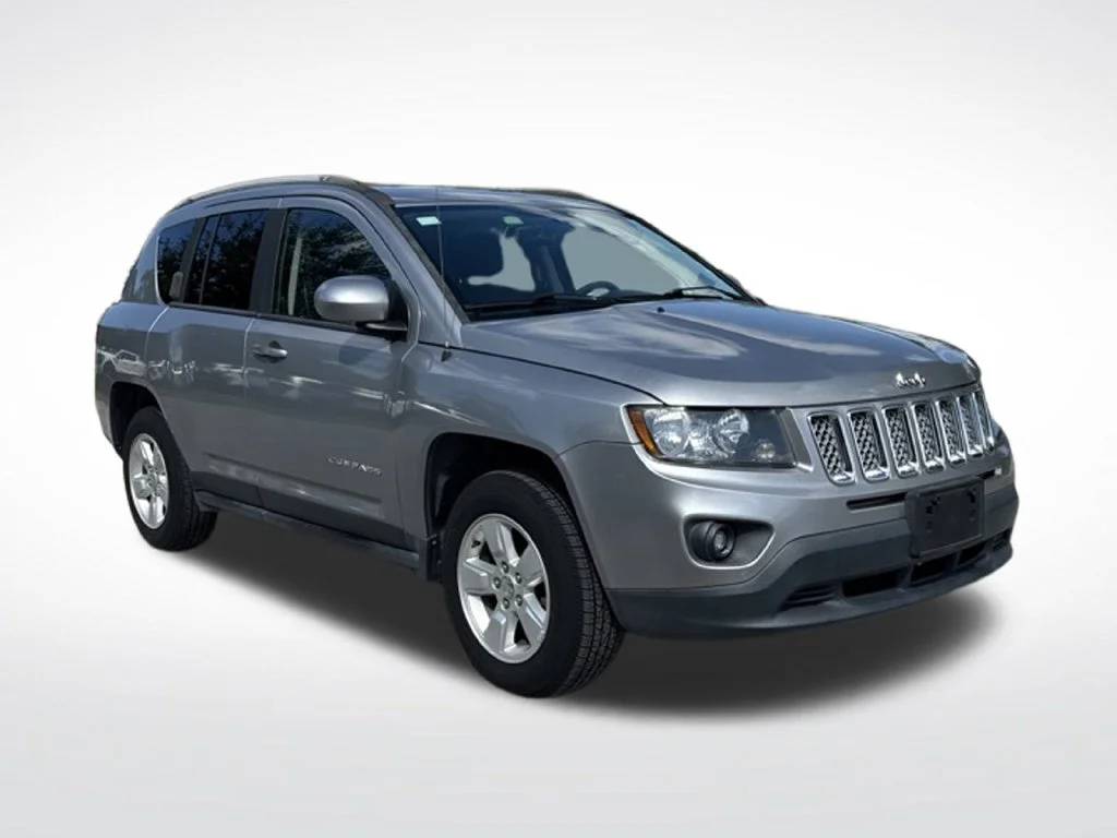 Used 2016 Jeep Compass Latitude with VIN 1C4NJCEA7GD744610 for sale in Fort Pierce, FL