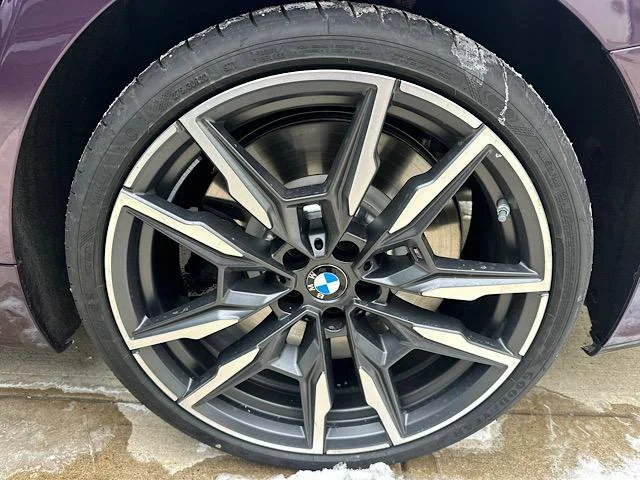 2026 BMW 8 Series M850i - Photo 7