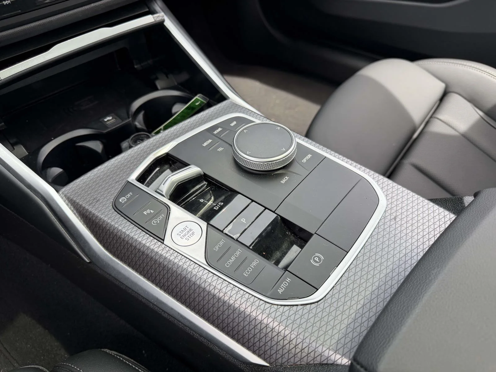 2026 BMW 3 Series 330i - Photo 27