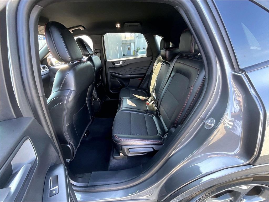 Used 2023 Gray Ford ST-Line image 15