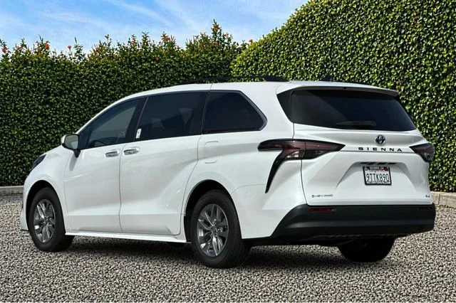 Used 2025 Beige Toyota XLE image 6