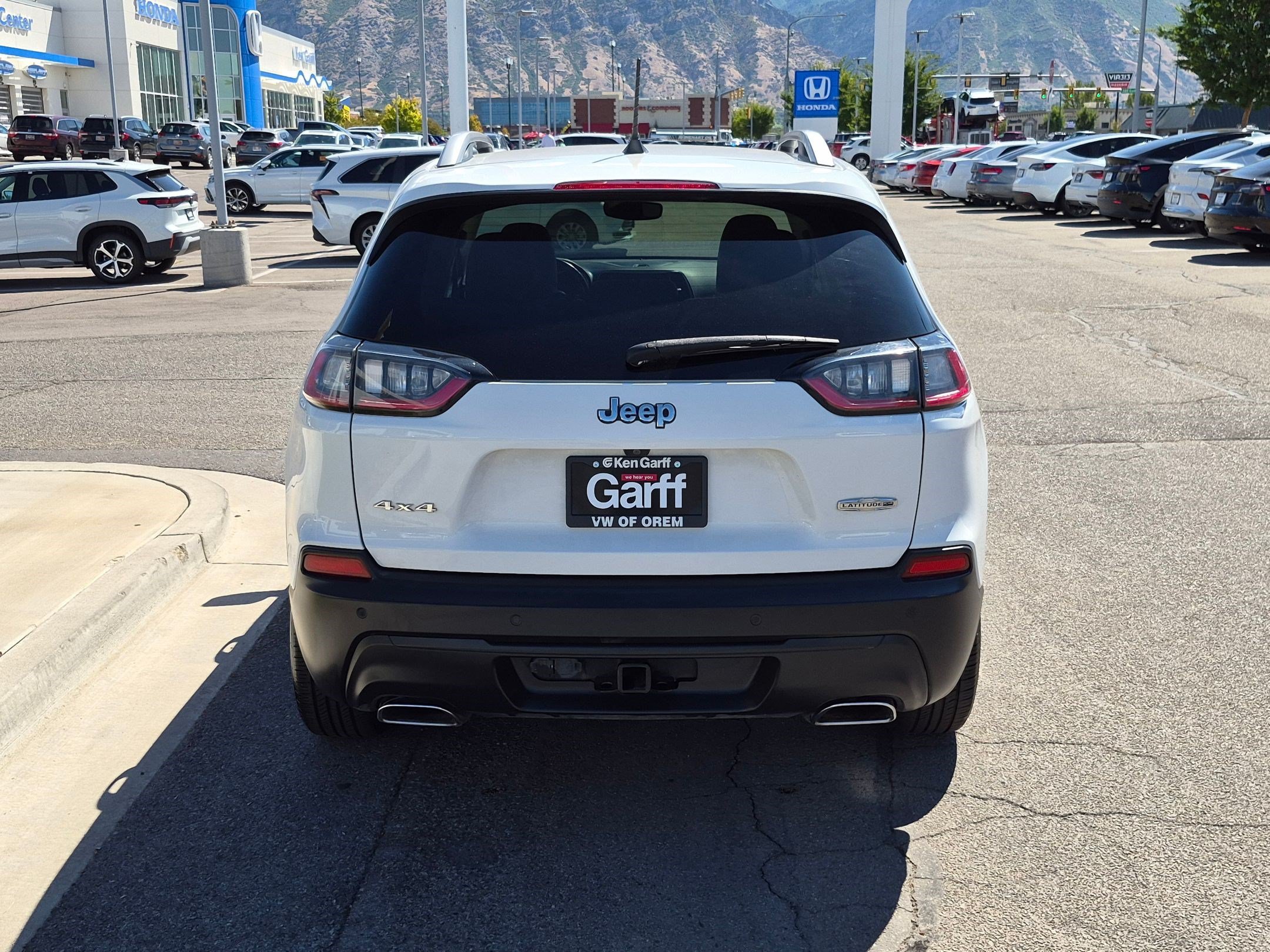 Used 2020 Bright White Clearcoat Jeep Latitude Plus image 4