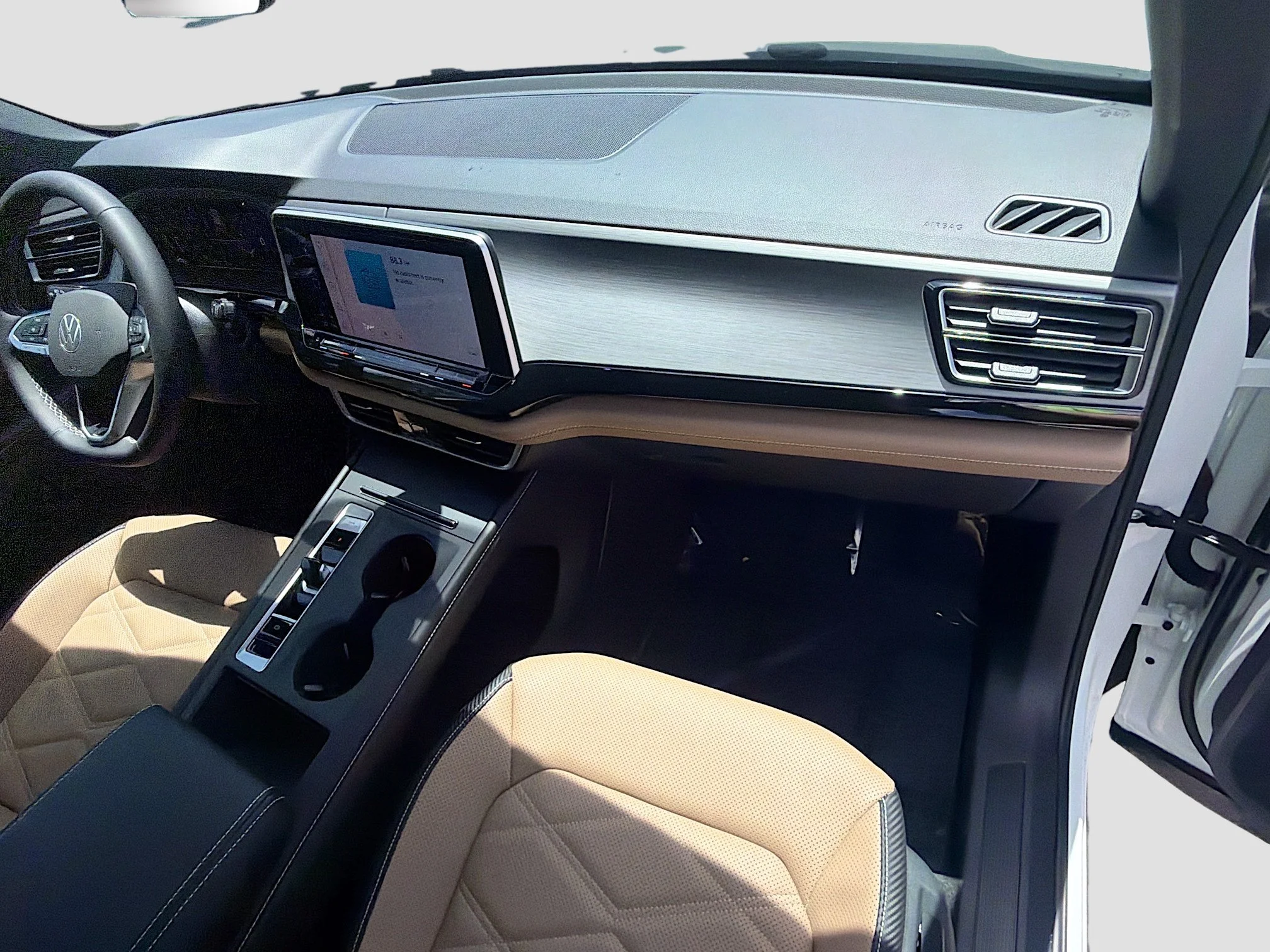 New 2026 White Pearl Volkswagen 2.0T SE image 13