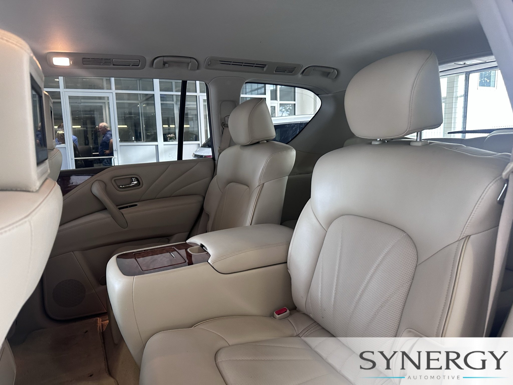 Used 2015 Black Obsidian INFINITI Limited image 31