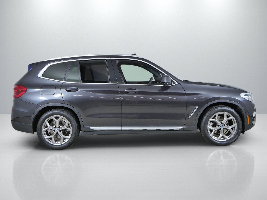 Used 2021 Dark Graphite Metallic BMW xDrive30i image 9