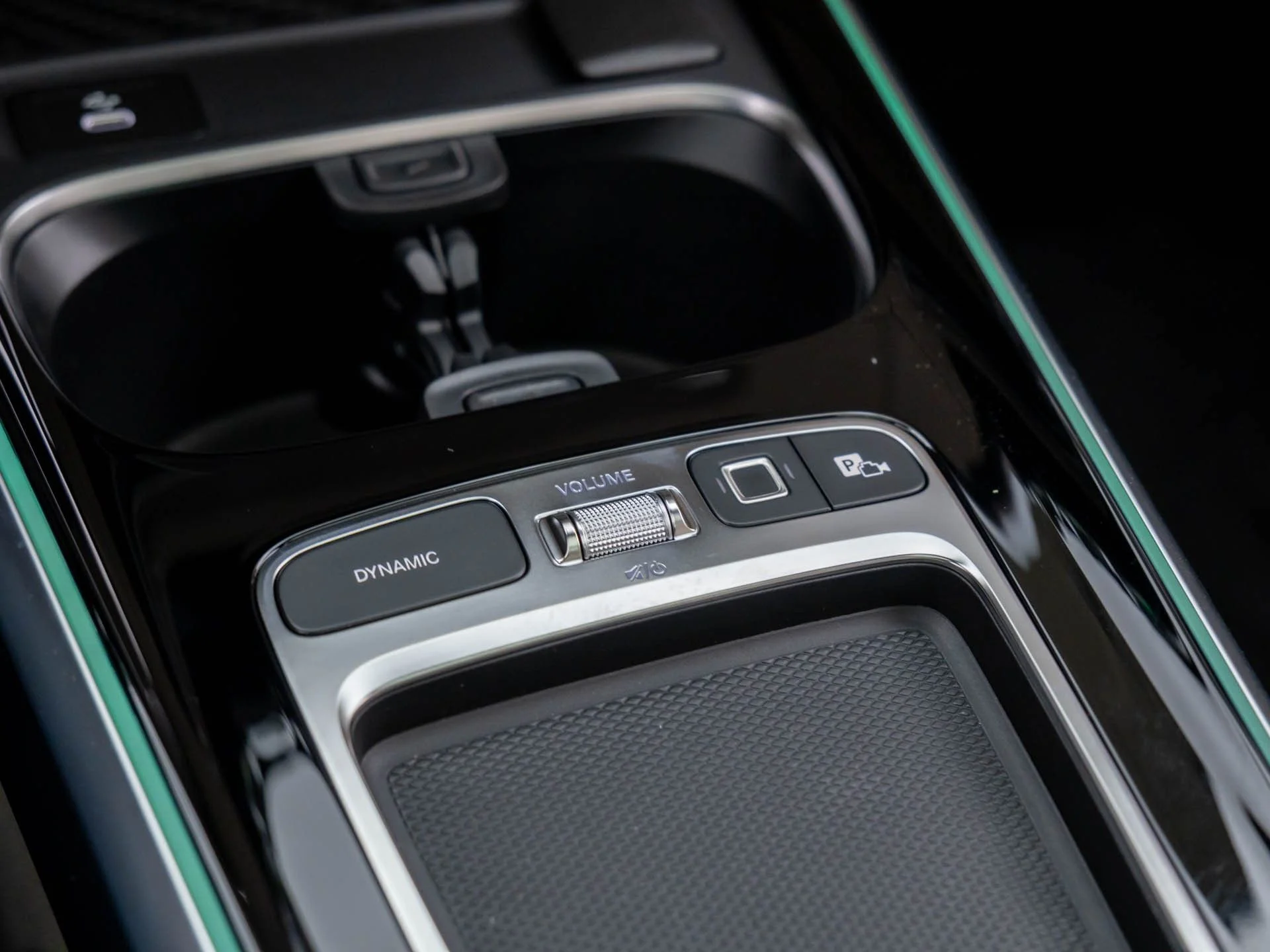 New 2026 Black Mercedes-Benz GLB 250 image 29