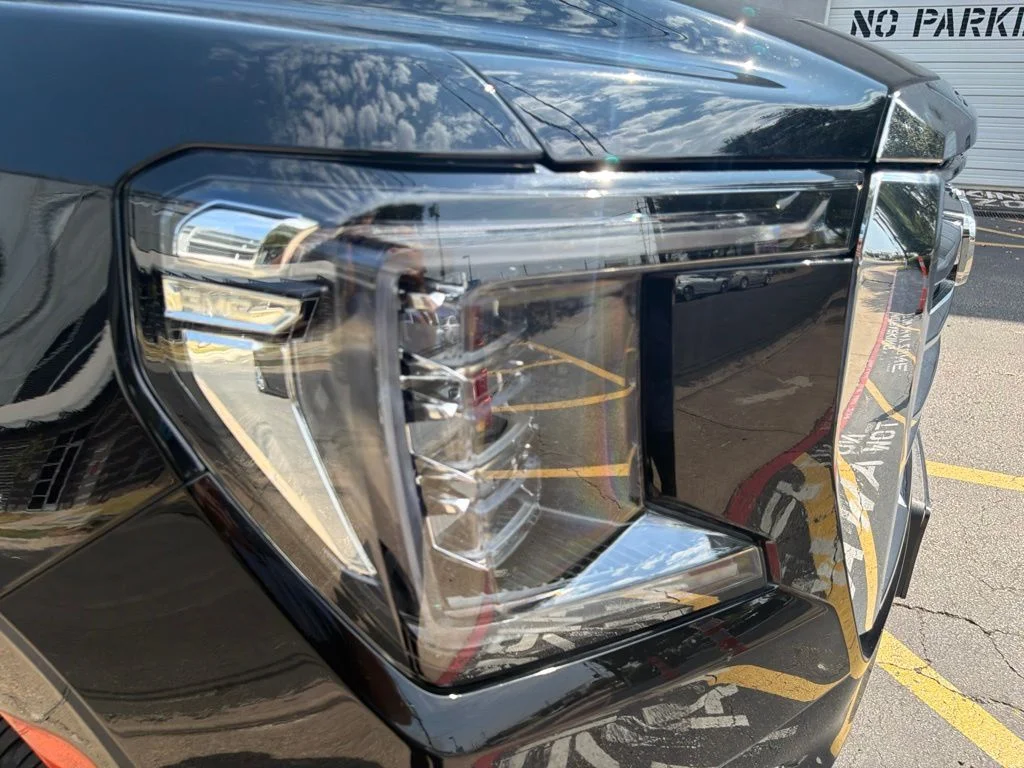 Used 2023 Black GMC SLT image 34