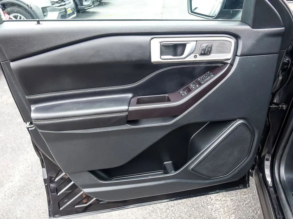 Used 2020 Agate Black Metallic Ford ST image 25