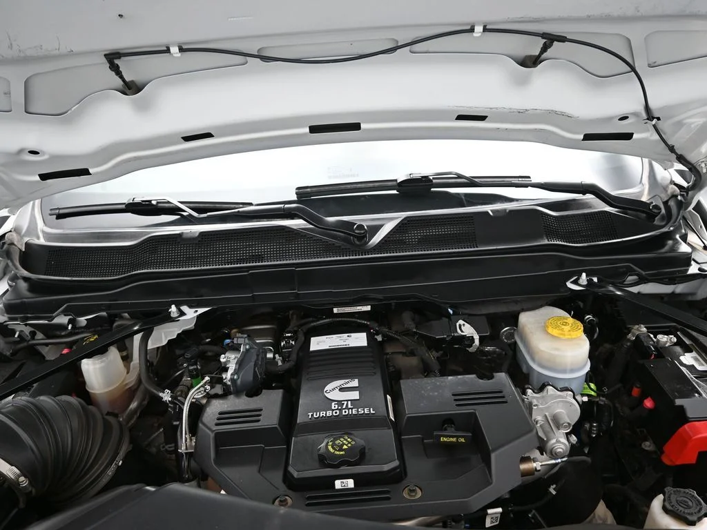 Used 2023 White Ram Laramie image 20