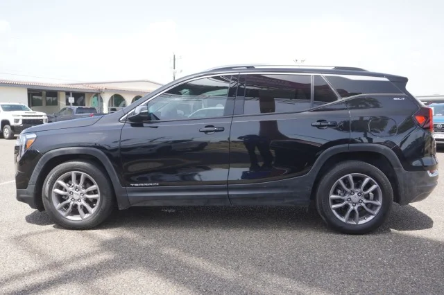 Used 2022  GMC SLT image 12