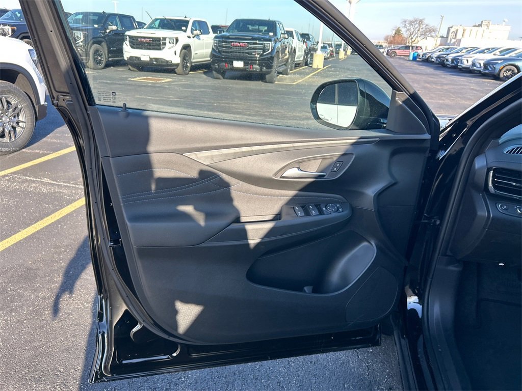 2026 BUICK ENVISTA - Image 14