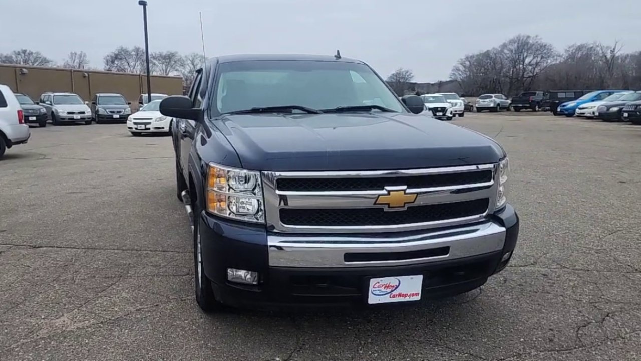 2011 Chevrolet Silverado 1500 LT photo 3