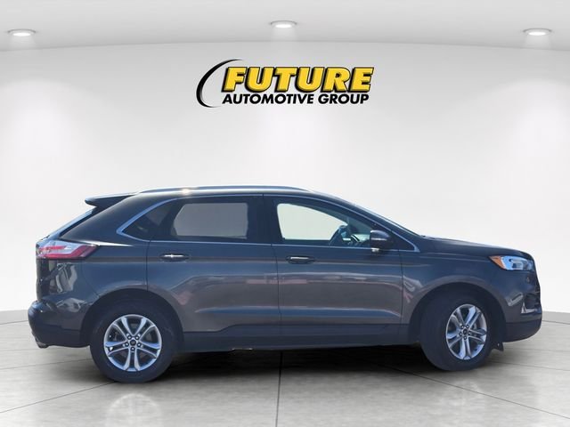 Used 2019 Gray Ford SEL image 3