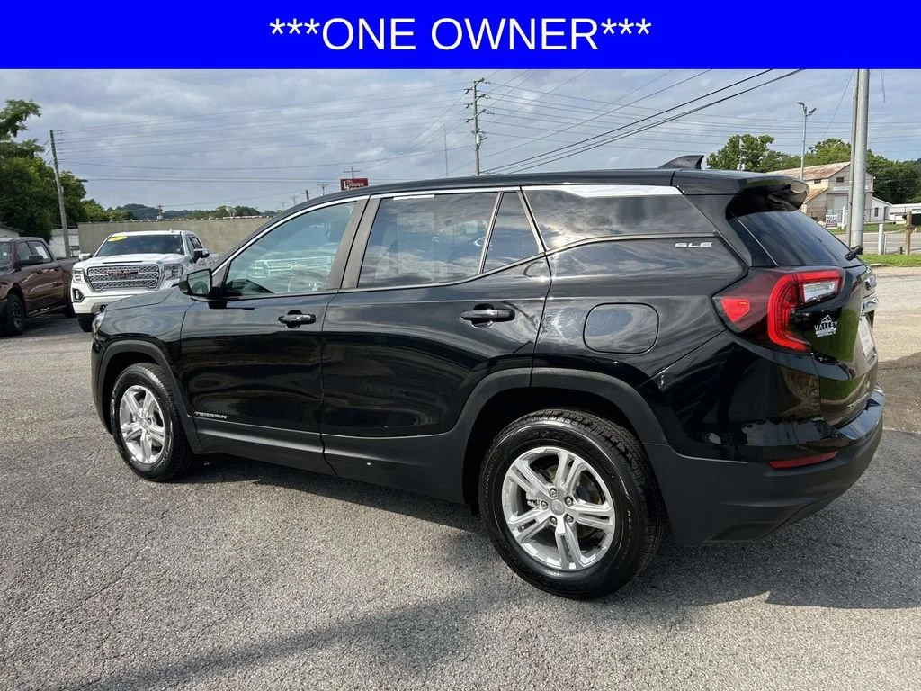Used 2024 Ebony Twilight Metallic GMC SLE image 6