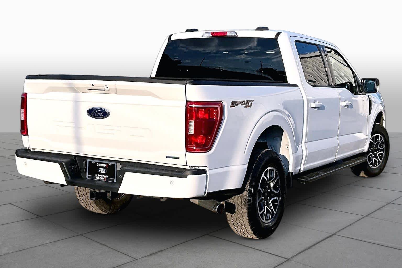 Used 2023 Oxford White Ford XLT image 13