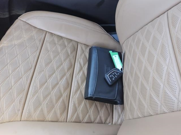 Used 2024 White Cadillac Sport image 9