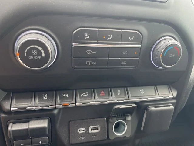 Used 2024 Gray Chevrolet Custom image 10